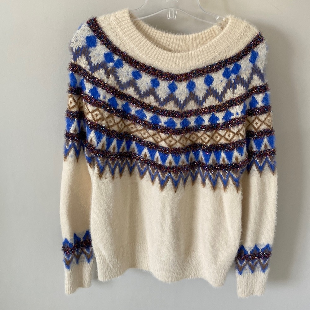 NWT Heartloom Cream and blue XS sweater